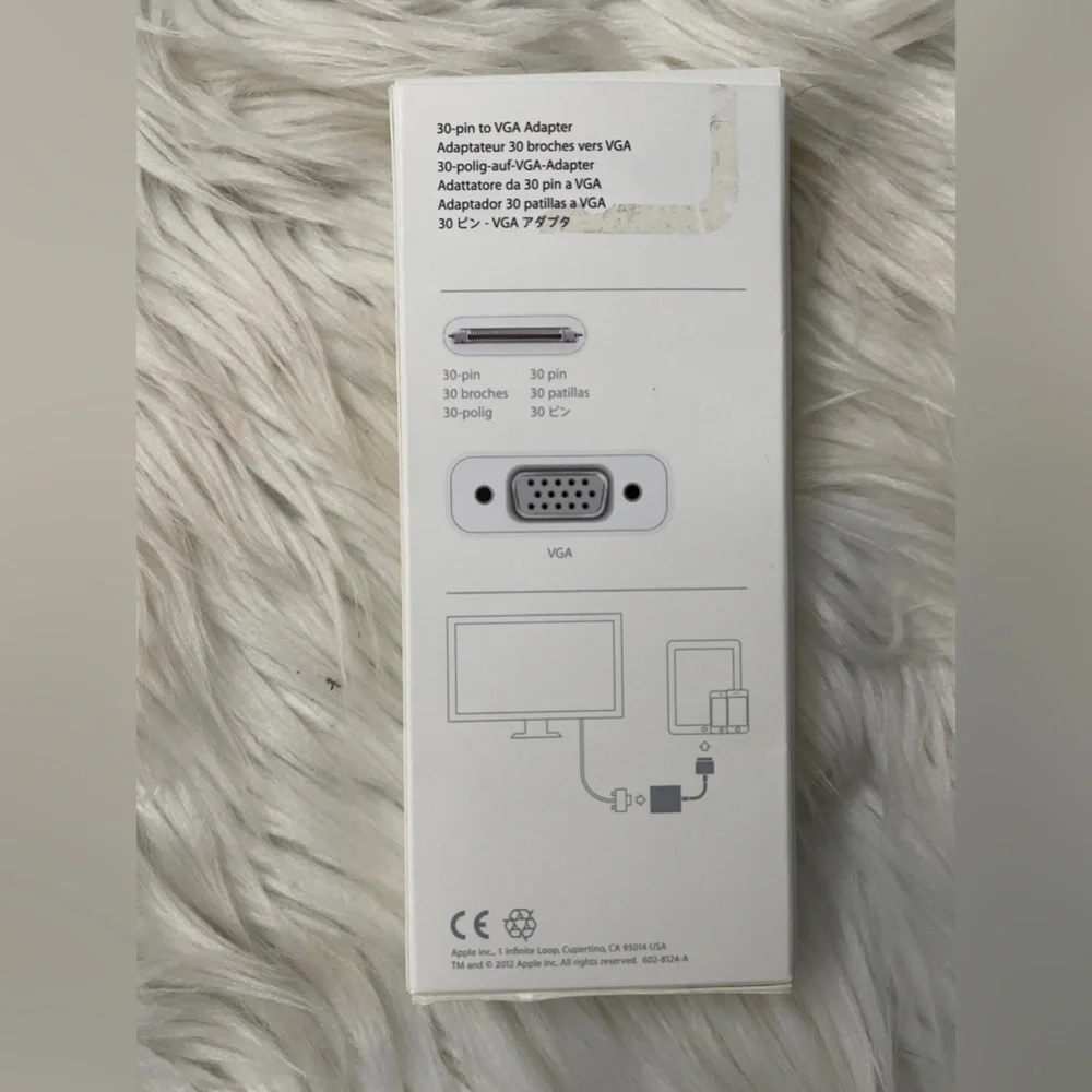 Original box Apple 30-pin to VGA adapter